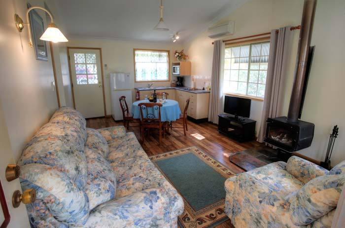 באלנדין Accommodation Creek Cottages & Sundown View Suites חדר תמונה