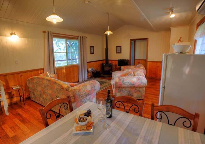 באלנדין Accommodation Creek Cottages & Sundown View Suites חדר תמונה